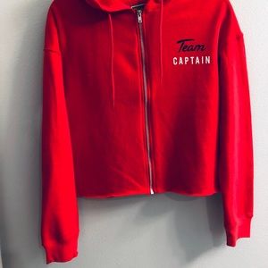 Crop fit comfortable red sweater new juniors M.